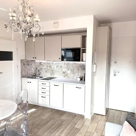 Kameralny 65 Na Starowce Apartman *